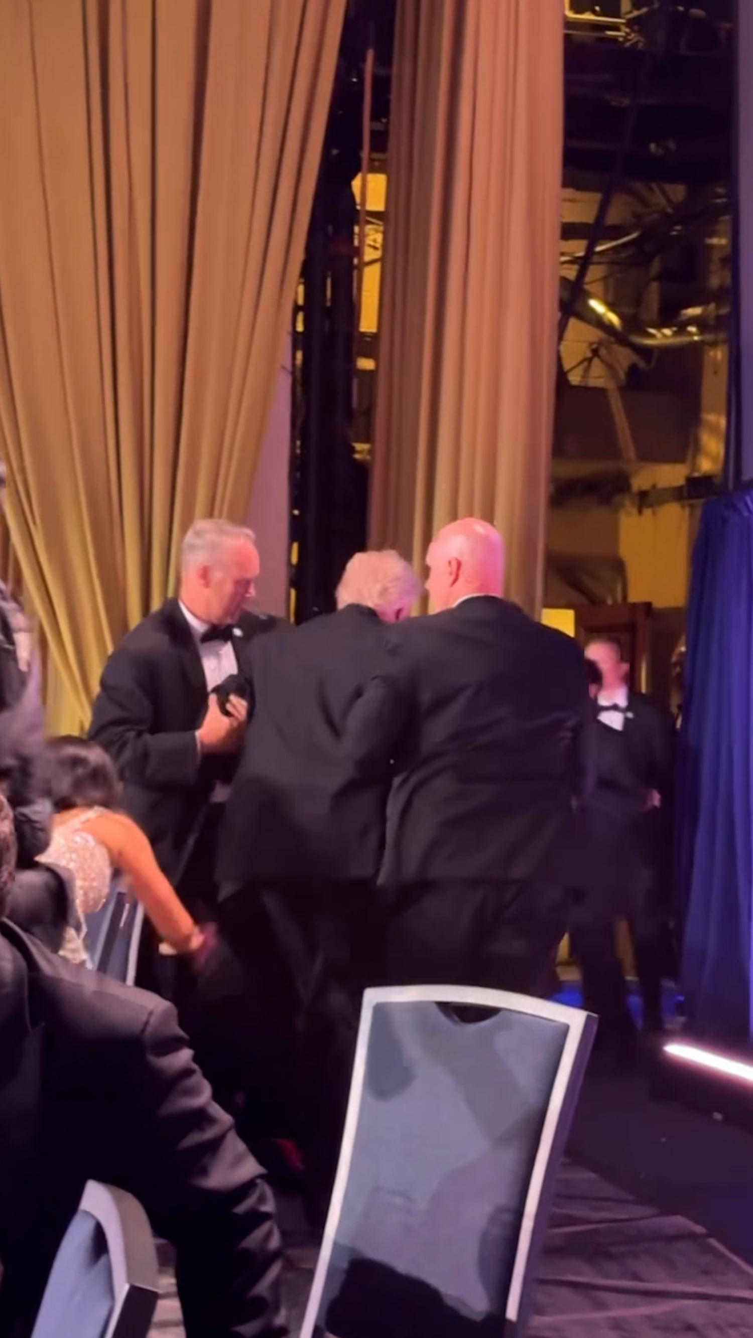 Trump, Vance rushed off stage at Correspondents' Dinner