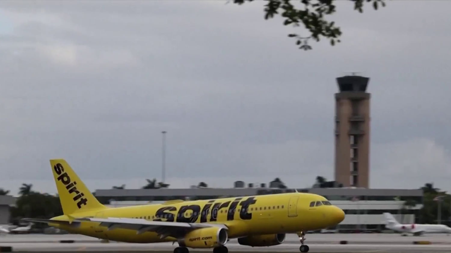 Spirit Airlines could shut down by Saturday