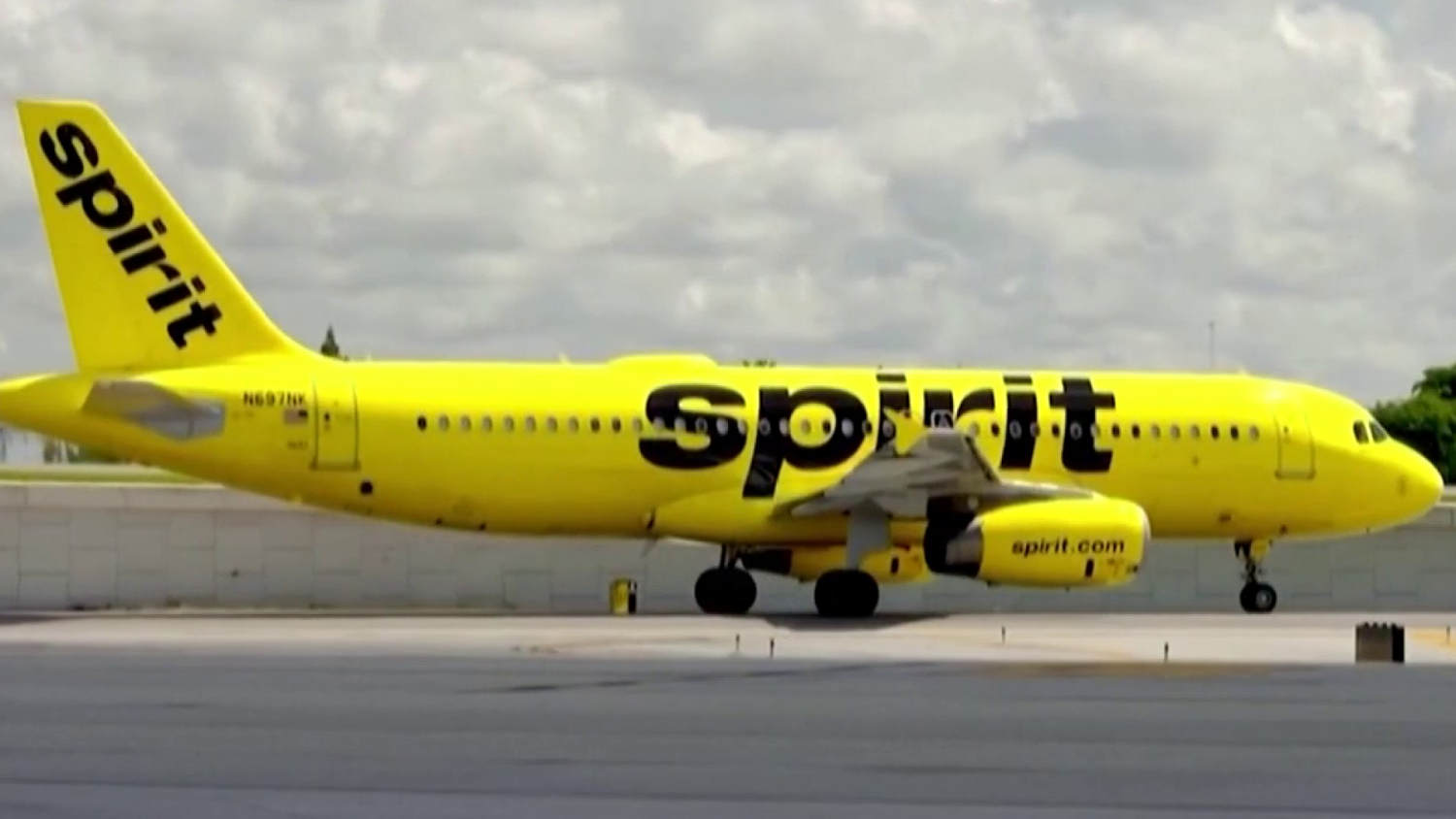 Spirit Airlines announces all flights are canceled as it shuts down operations