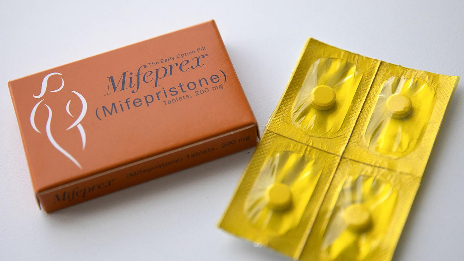 Supreme Court Temporarily Restores Mail Access to Abortion Pill