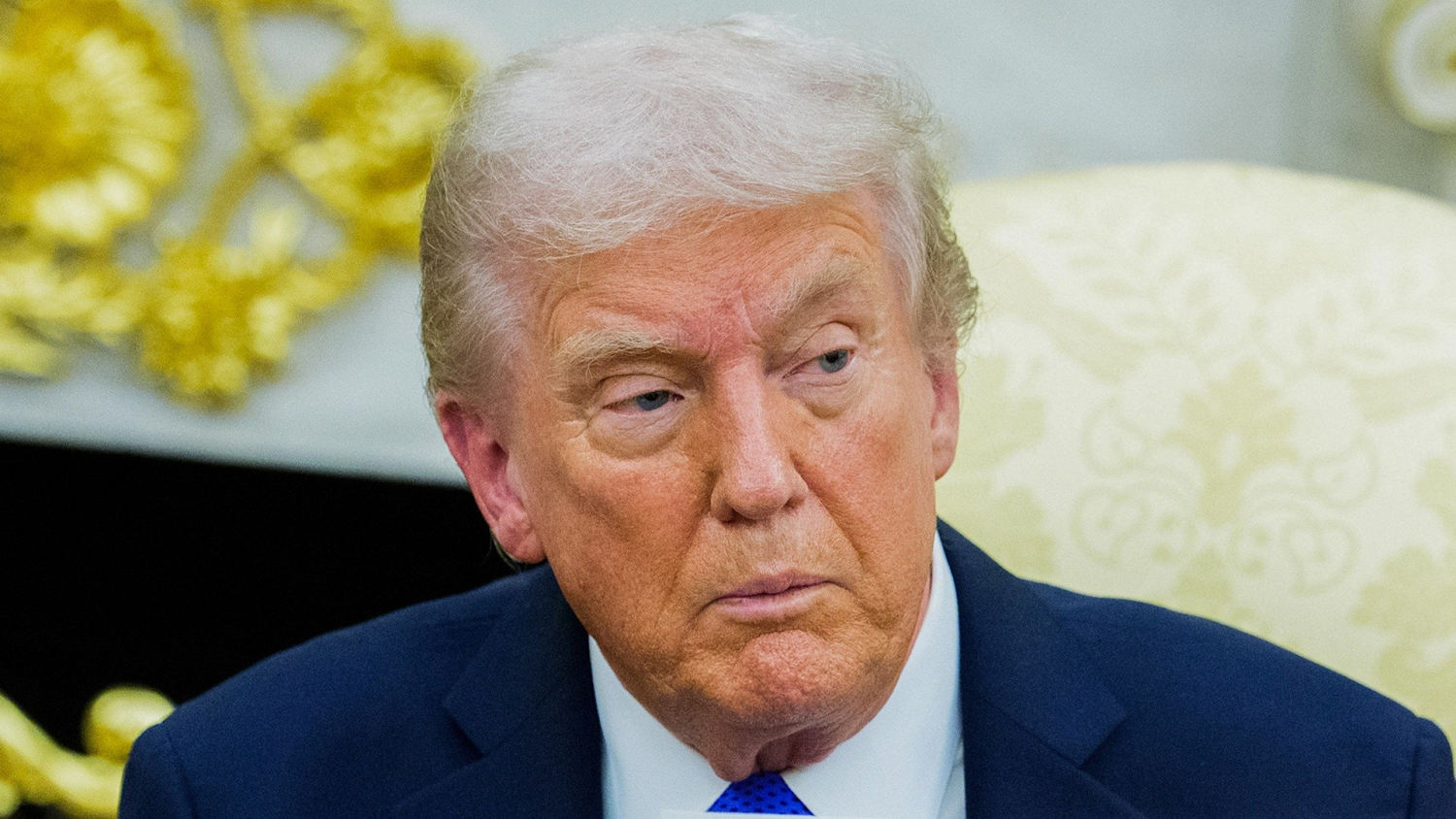 Trump Suspends Military Escorts In Hormuz 1 Day Into Operation - Beritaja