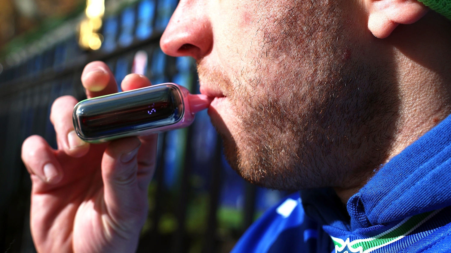 Fda Authorizes Fruit-flavored E-cigarettes In Major Shift - Beritaja