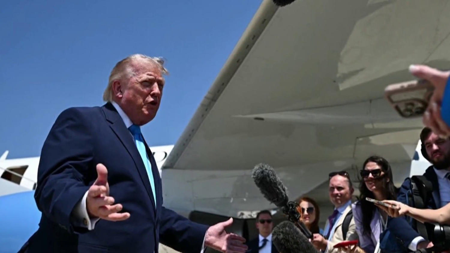 Trump-backed candidates sweep GOP primaries