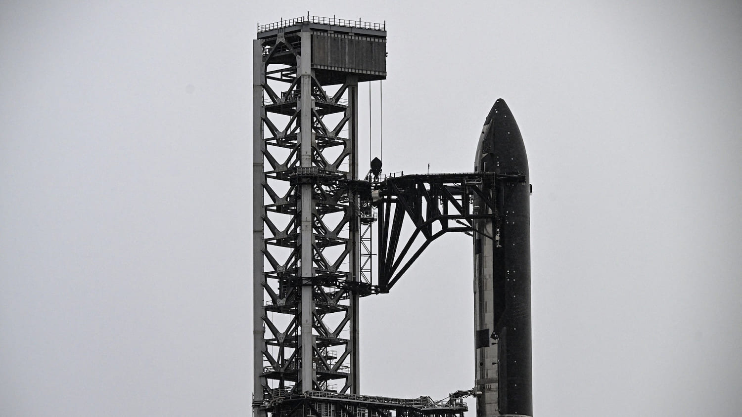 SpaceX scrubs Starship V3 rocket launch