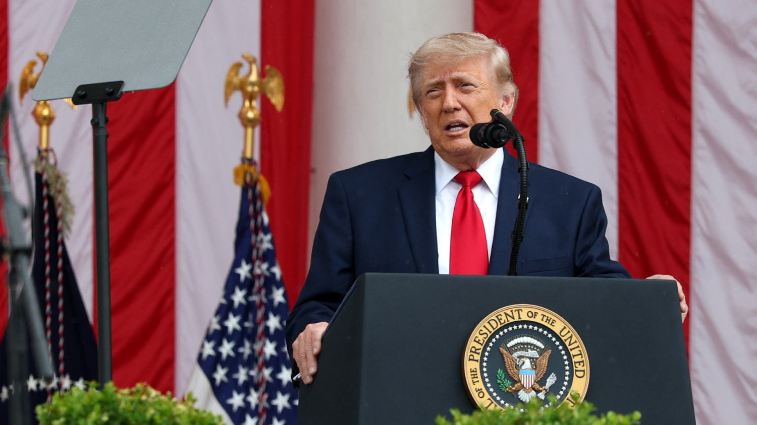Trump honors 'those who fell so that our republic might stand' on Memorial Day