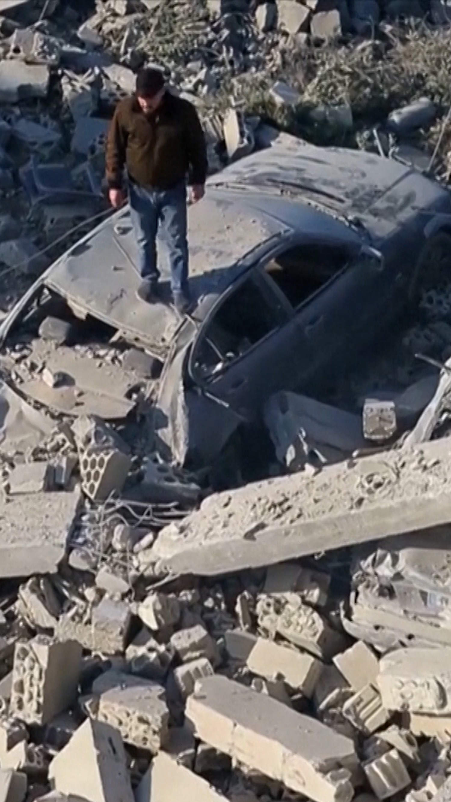 Deadly Israeli strikes continue in southern Lebanon