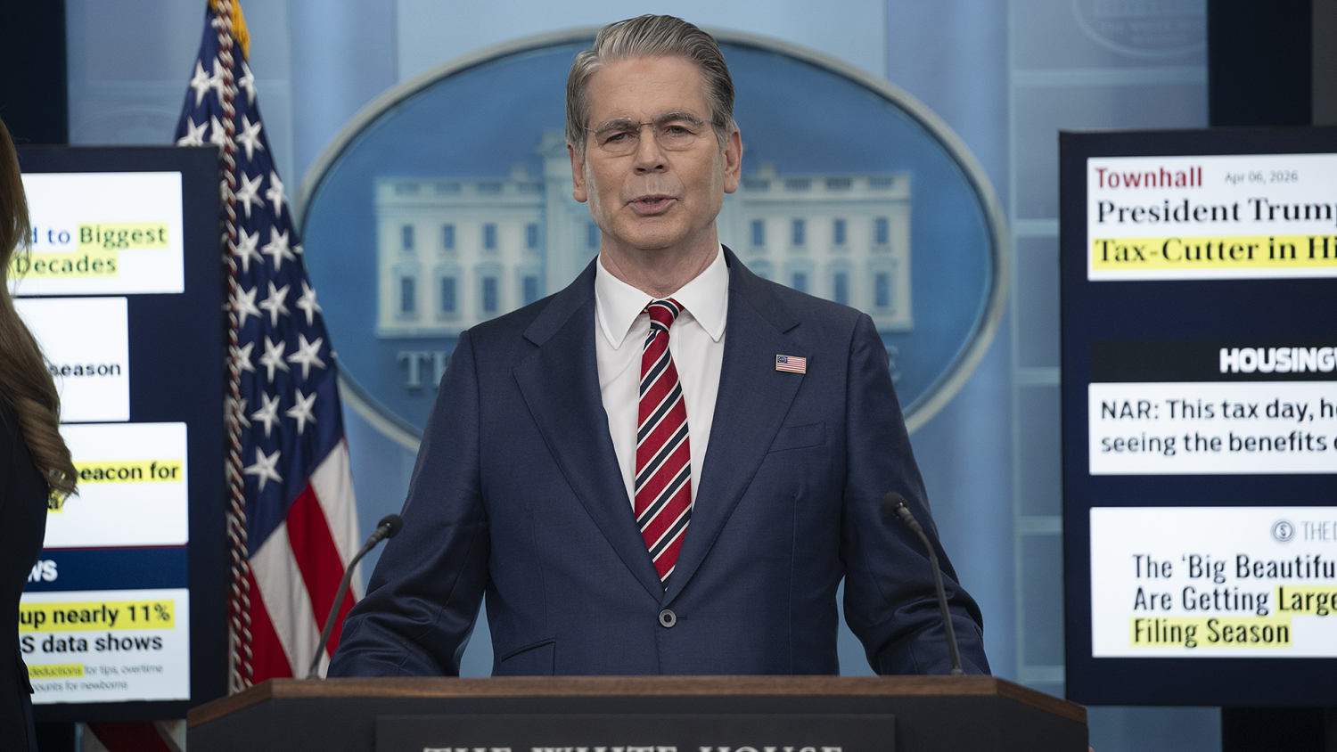 White House holds press briefing