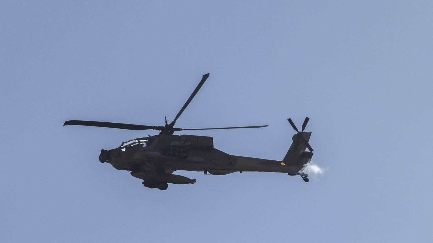U.S. begins retaliatory strikes on Iran after Apache helicopter downed near Strait of Hormuz