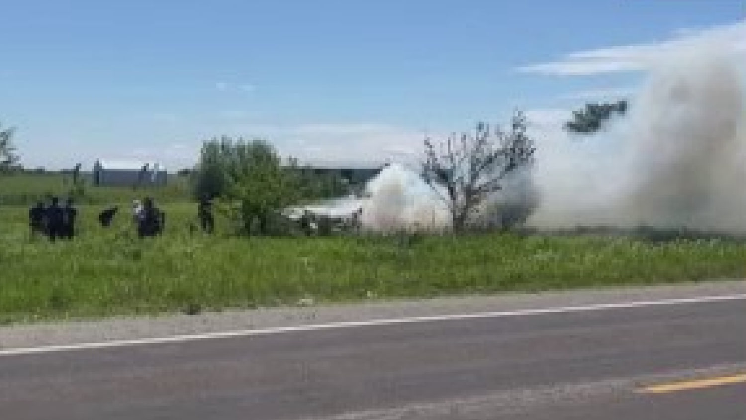 12 presumed dead in plane crash near Kansas City, Missouri