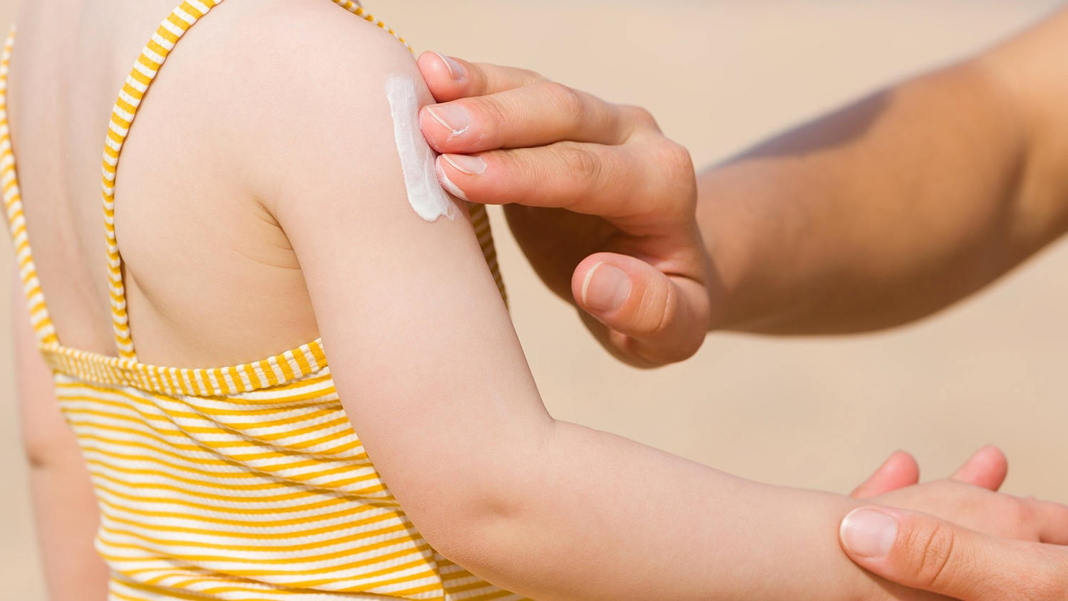 How to Keep Your Skin Healthy and Hydrated in Summer Months​How to Keep Your Skin Healthy and Hydrated in Summer Months 