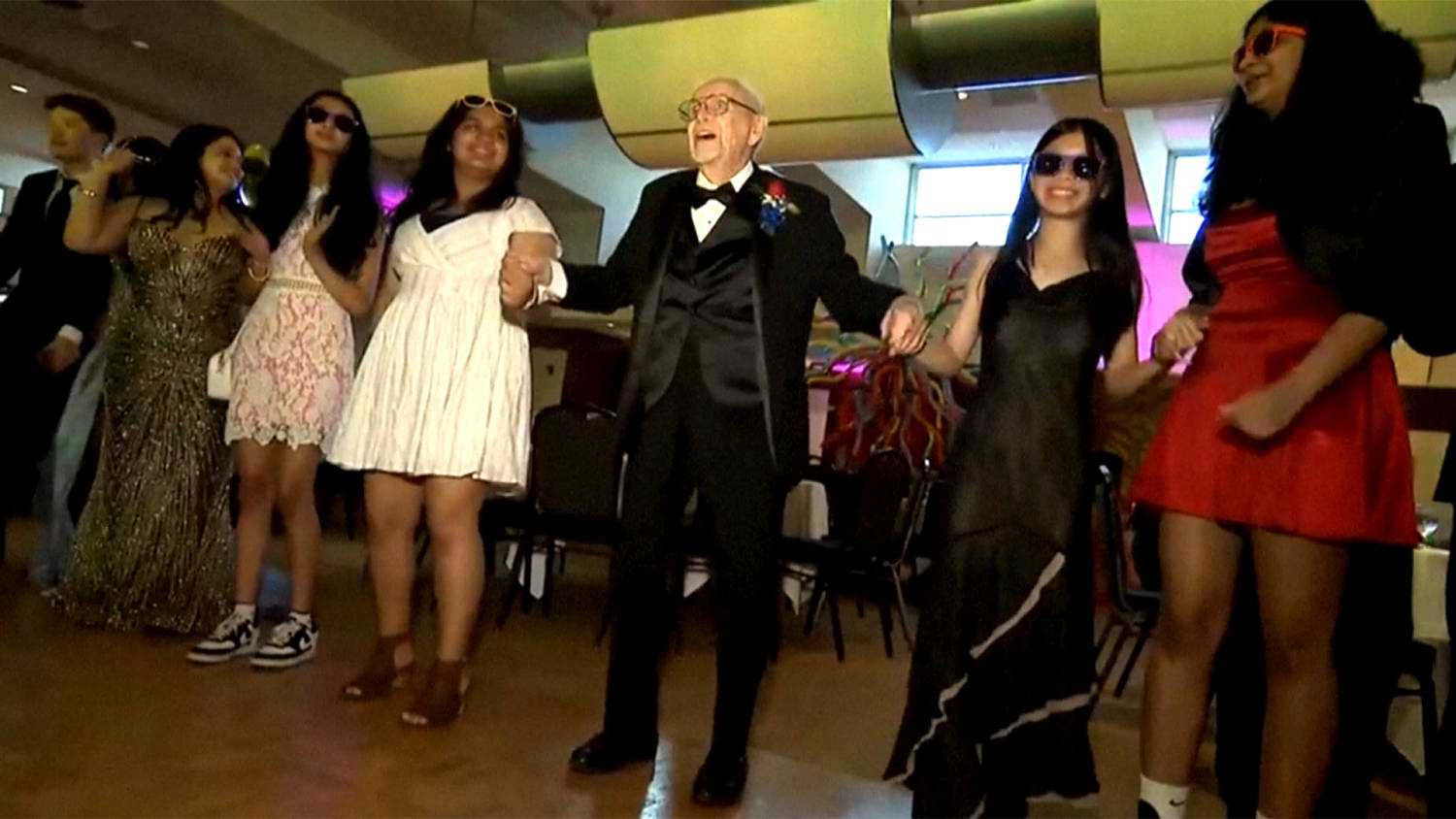 100-Year-Old World War II Veteran Attends His First Prom​100-Year-Old World War II Veteran Attends His First Prom 