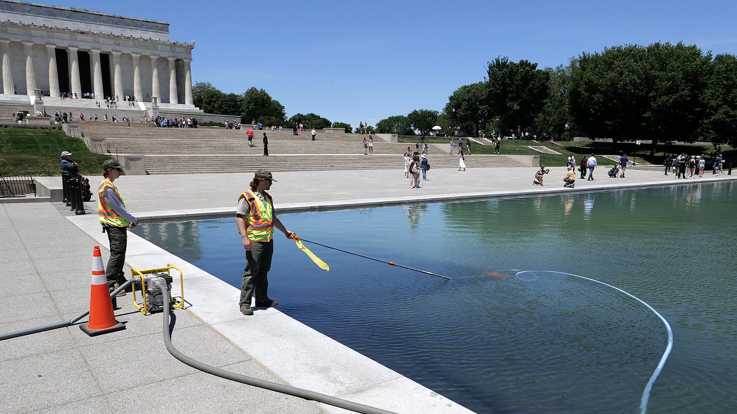 Trump Says Reflecting Pool Will Likely Need to Be Drained