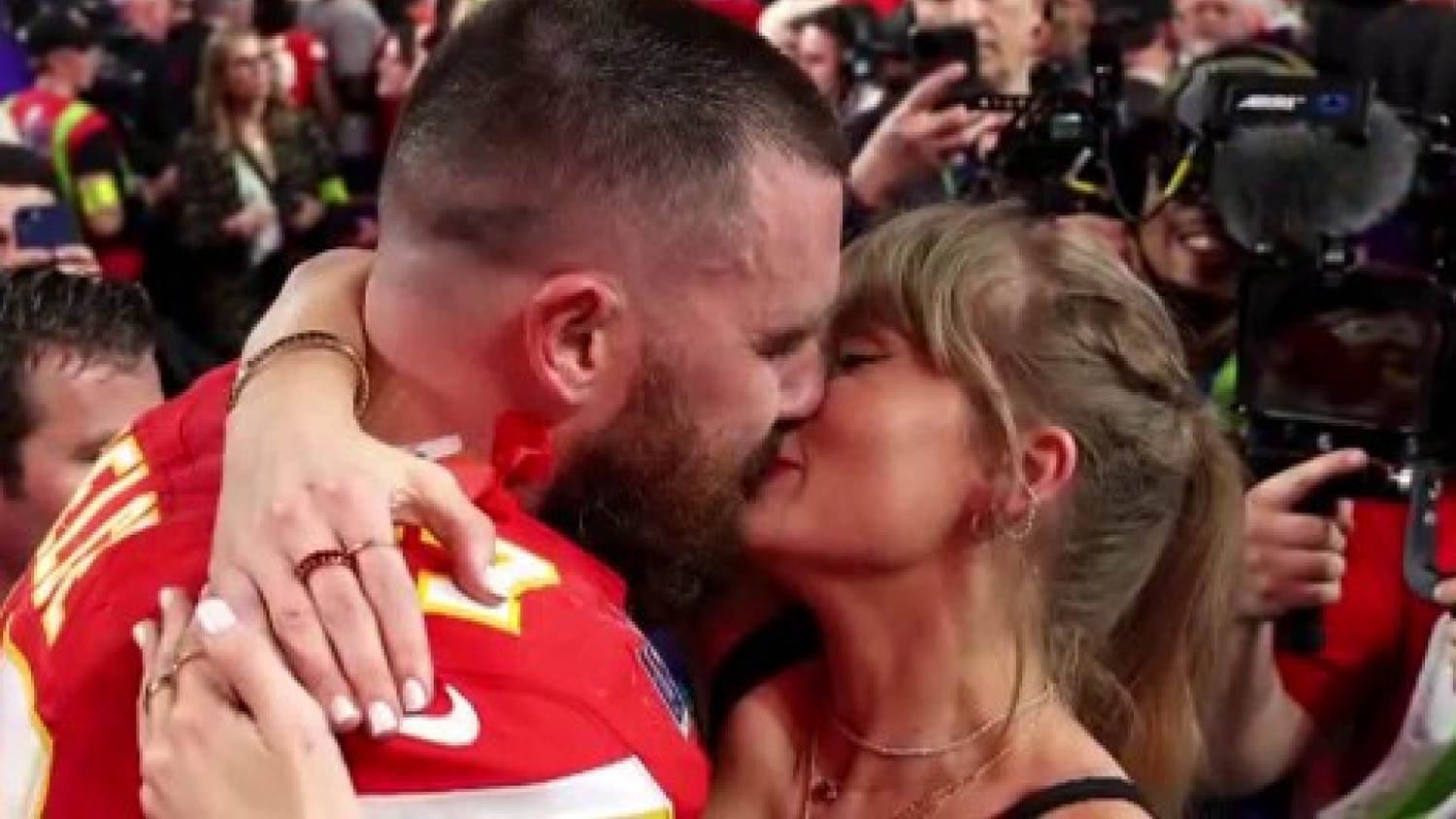 Taylor Swift and Travis Kelce are officially married