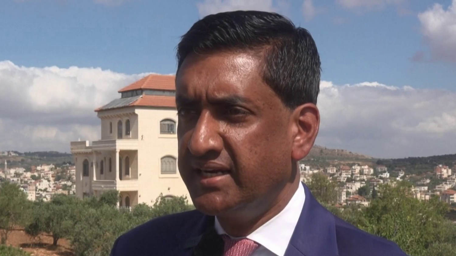 Congressman detained by Israeli settlers in the West Bank