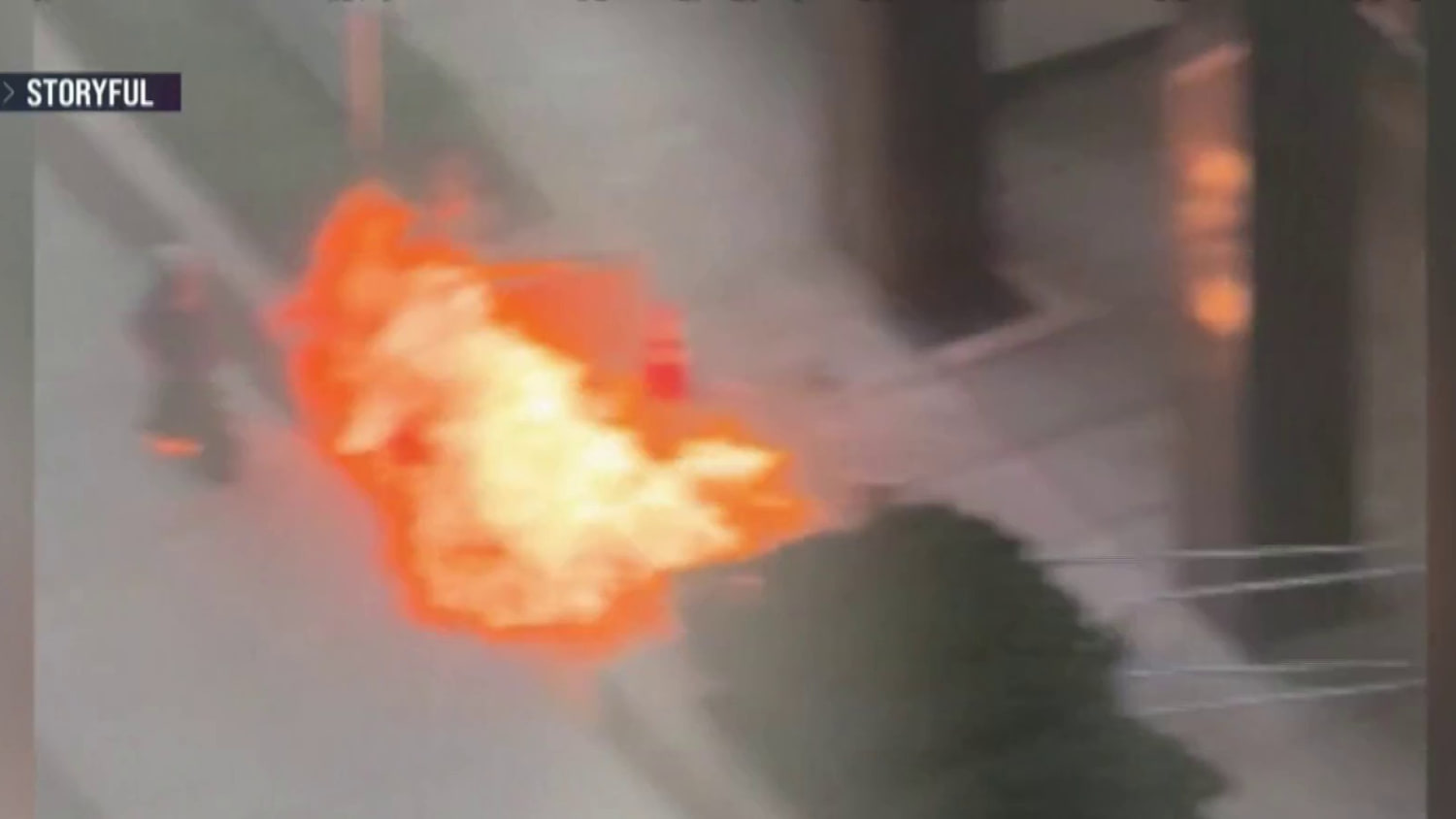 Suspect accused of setting fire outside NYC federal building