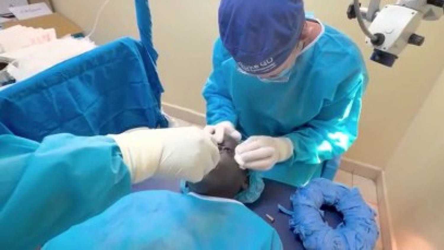 American surgeon restores sight to thousands at war-torn border of South Sudan​American surgeon restores sight to thousands at war-torn border of South Sudan 