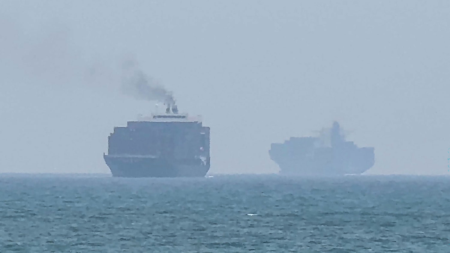 US-Iran Strikes Ease After Two Weeks of Constant Attacks