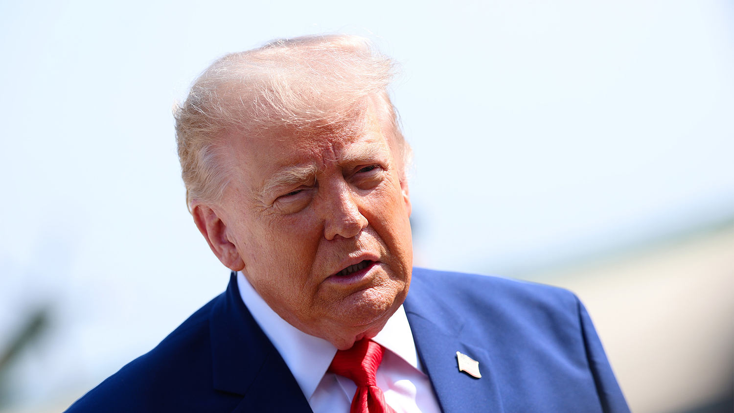 Trump delivers economic remarks in Michigan
