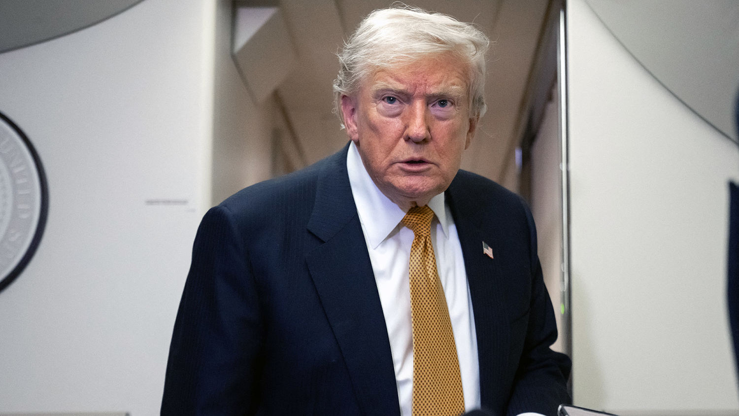 Trump holds bilateral meeting with Iraqi Prime Minister