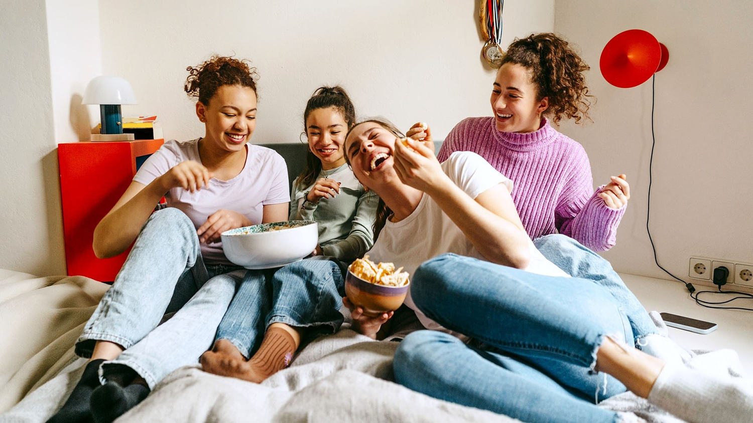 Inside the Powerful Benefits of Friendships on the Mind and Body​Inside the Powerful Benefits of Friendships on the Mind and Body 