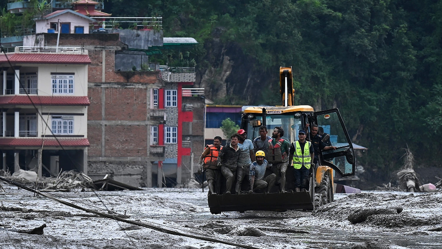 Rescuers Search for Hundreds in Nepal Floods; More Rain Looms