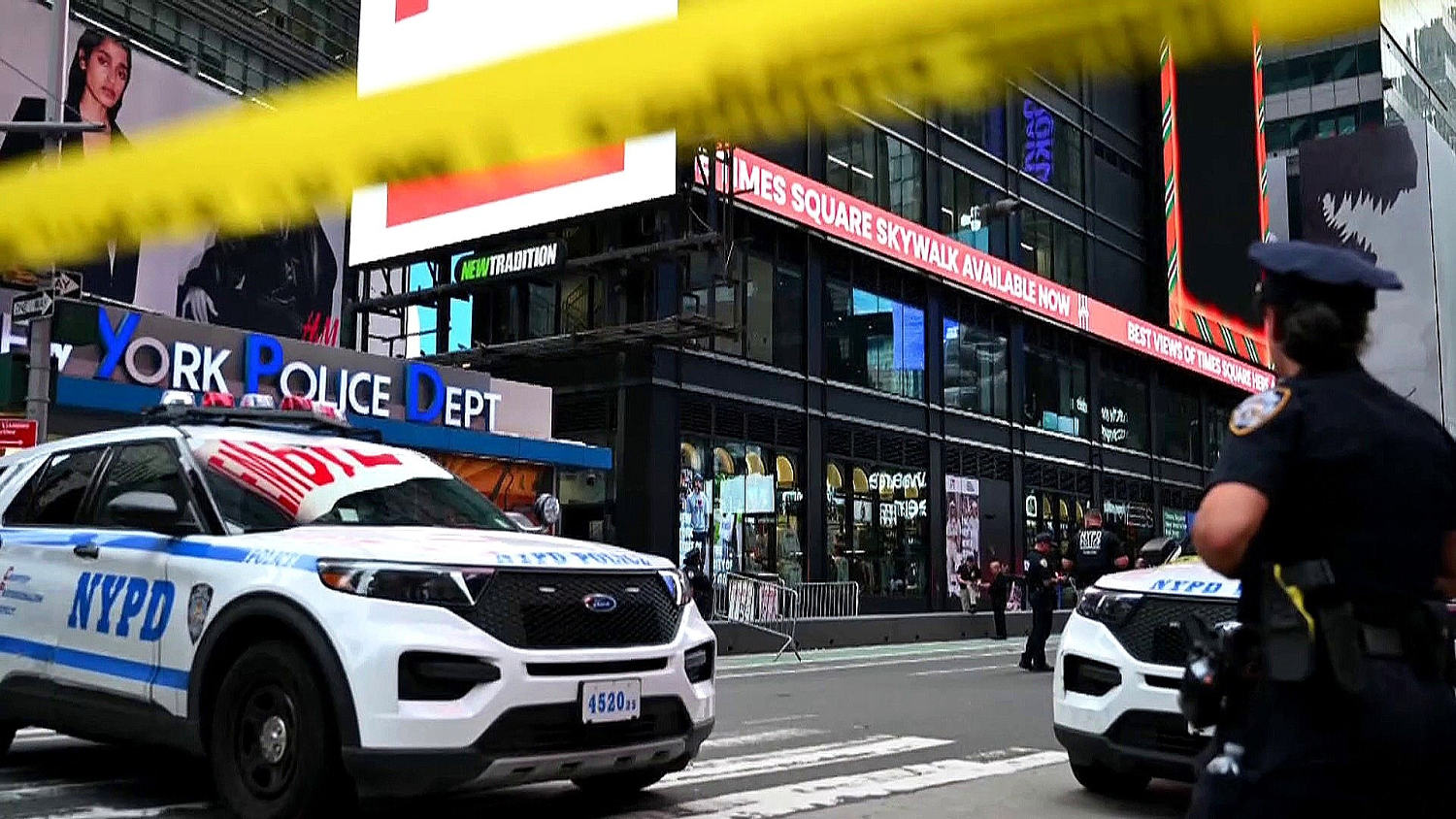 Times Square Stabbing Spree Leaves 1 Dead, Suspect Killed