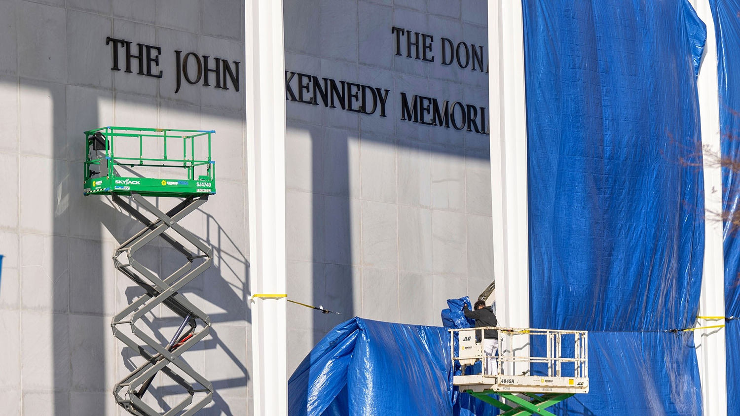 Trump-Appointed Board of the Kennedy Center Weighs Closure Vote