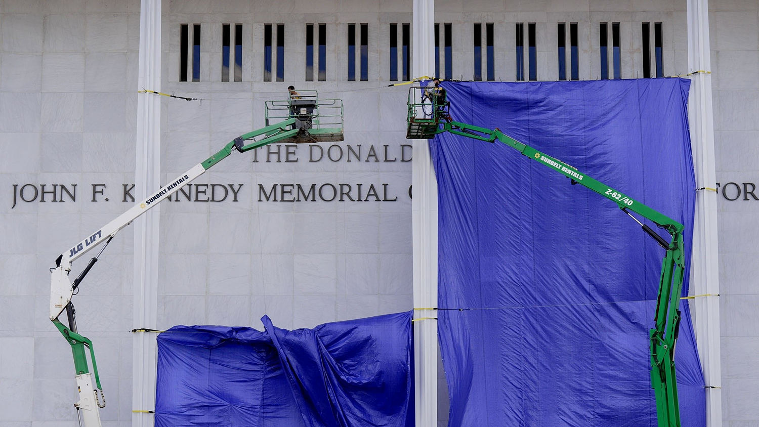 Kennedy Center Board Votes for $250 Million Renovation Amid Dispute Over Naming