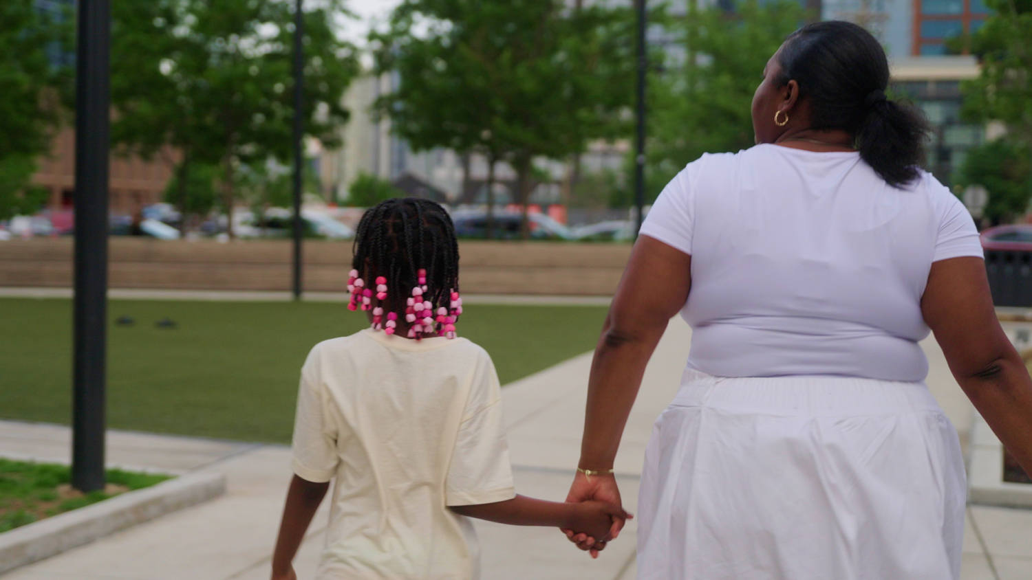 Affording America: How a single mother in Chicago turned to gig work to survive