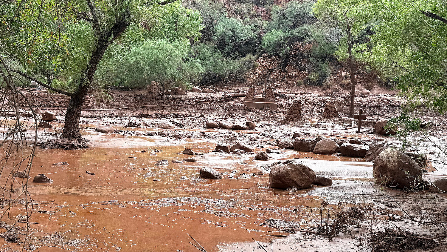 Death Toll Rises in Grand Canyon Floods; 1 Hiker Remains Missing