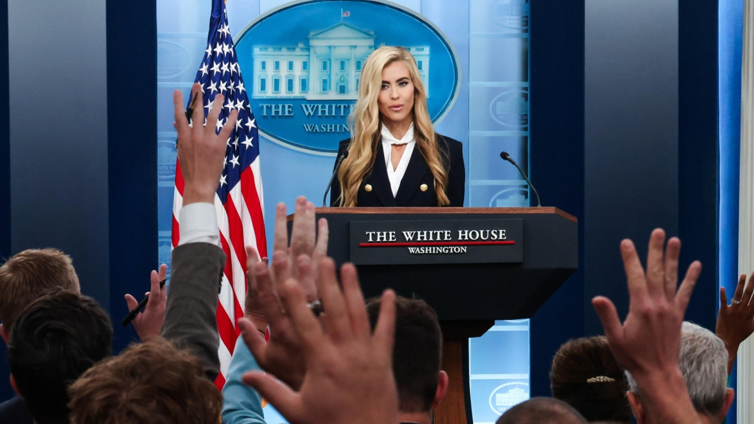 Katie Zacharia holds first White House press briefing weeks before midterm elections