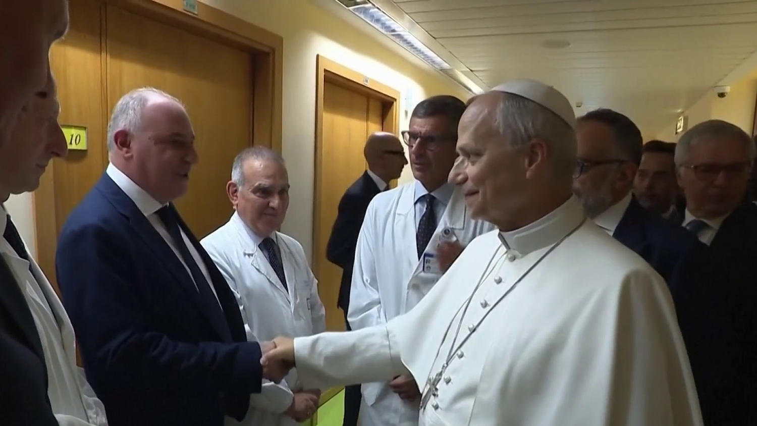 Pope Leo needs no further cancer treatment after lung surgery