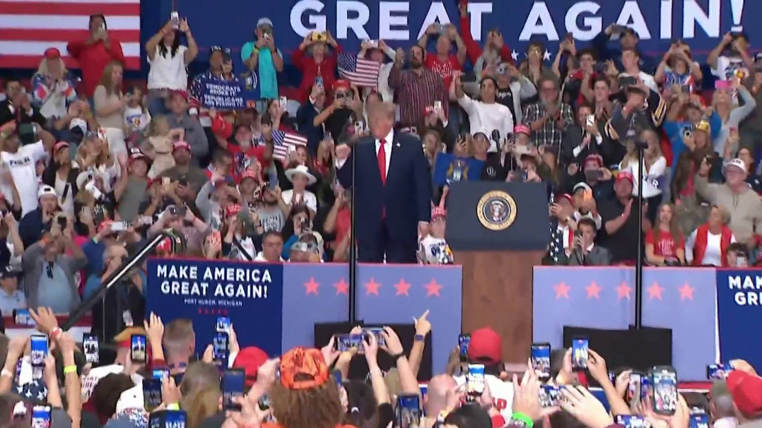 Trump and Obama rally supporters in key battleground states ahead of midterms