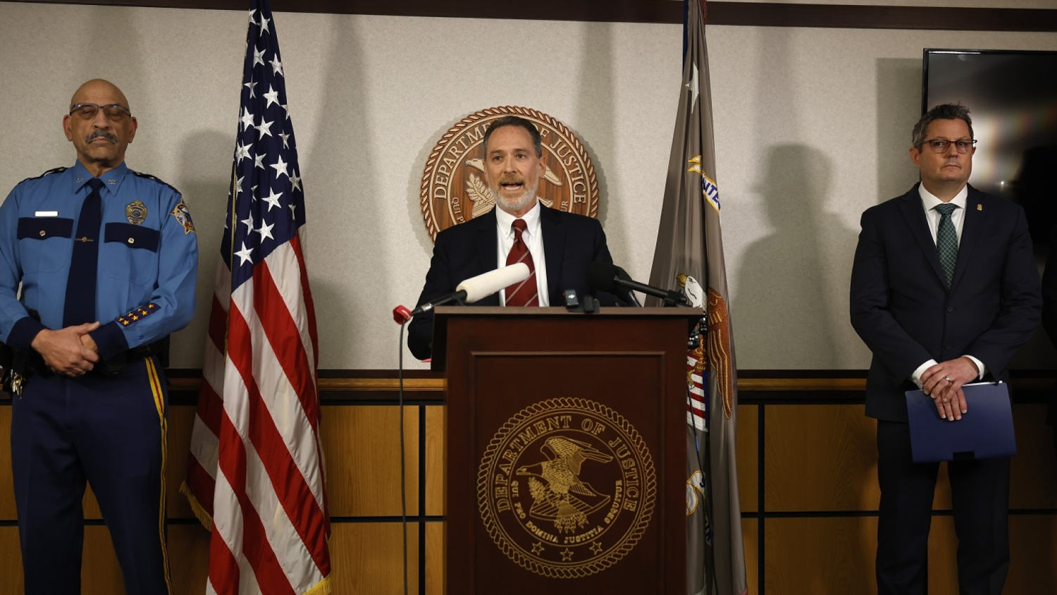 Federal prosecutors announce investigation into Alaska Senate race