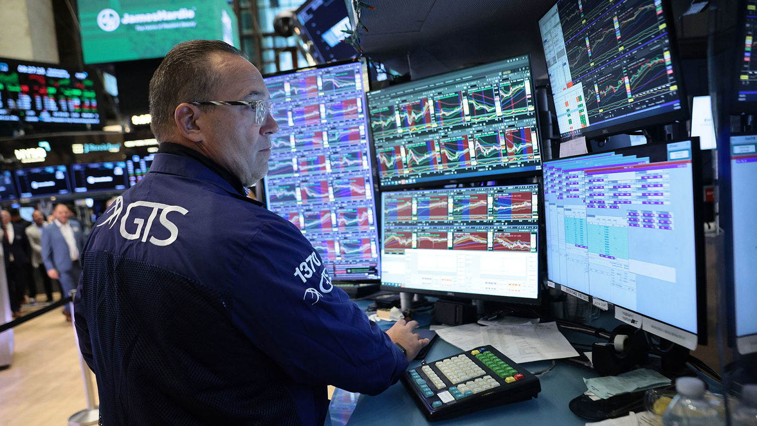 Stock market reacts amid concerns about artificial intelligence spending