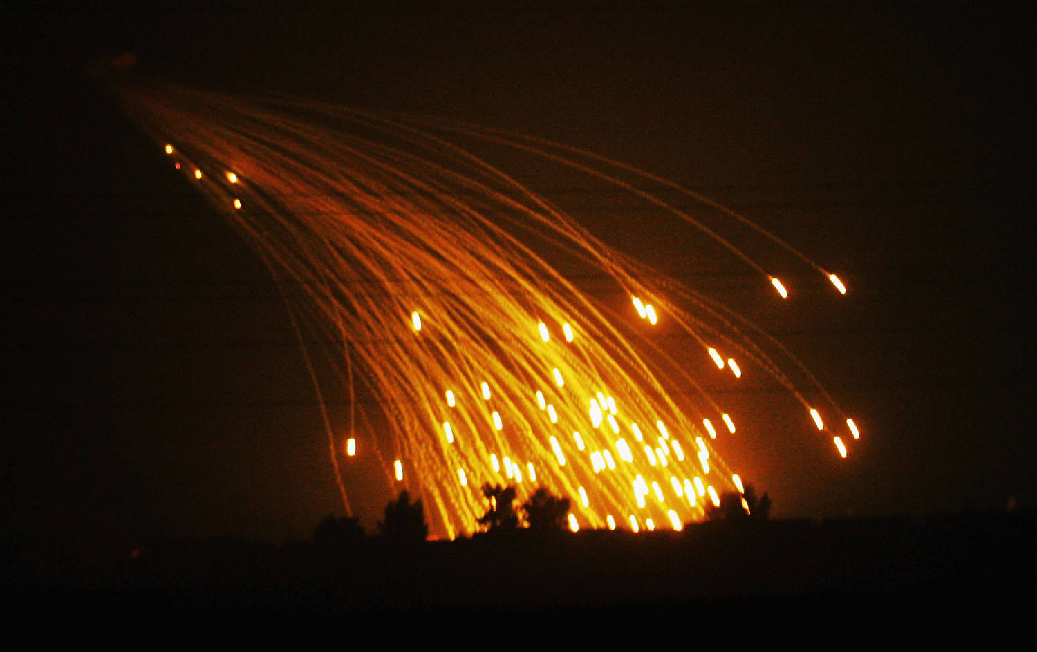 Pentagon has recommended giving white phosphorus shells to Ukraine, but White House keeps saying no