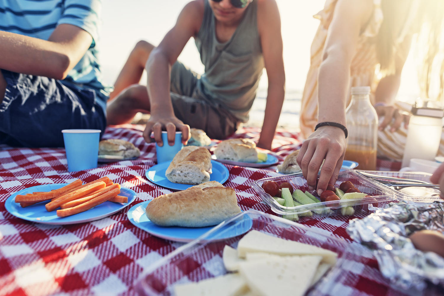 I'm an ER doctor. I would never bring these 5 foods to the beach