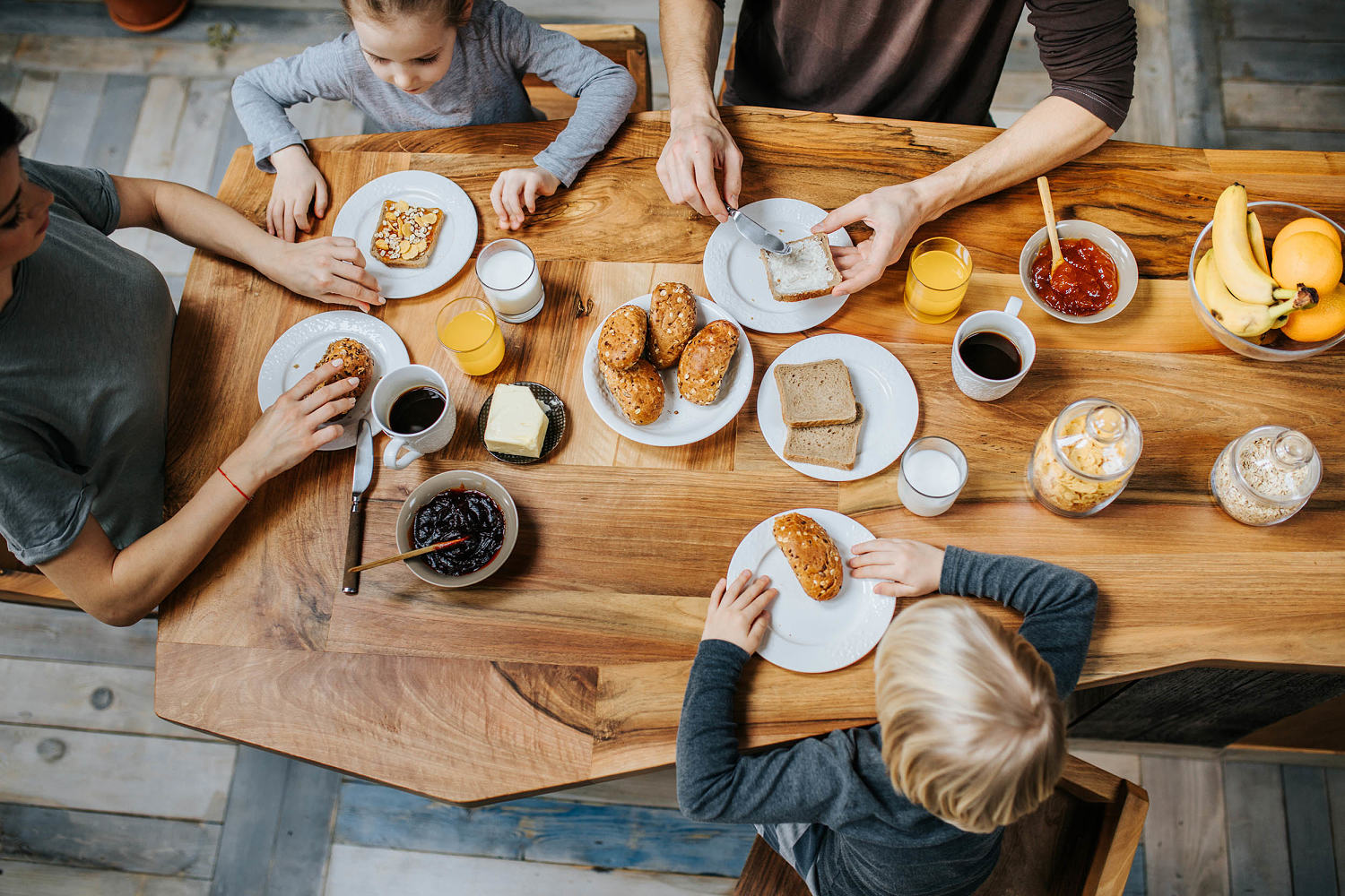 Pediatricians share 9 healthy breakfasts they actually feed their kids — and 2 they avoid