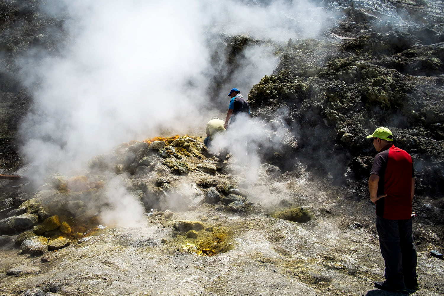 Two supervolcanoes, a world apart, have the attention of scientists