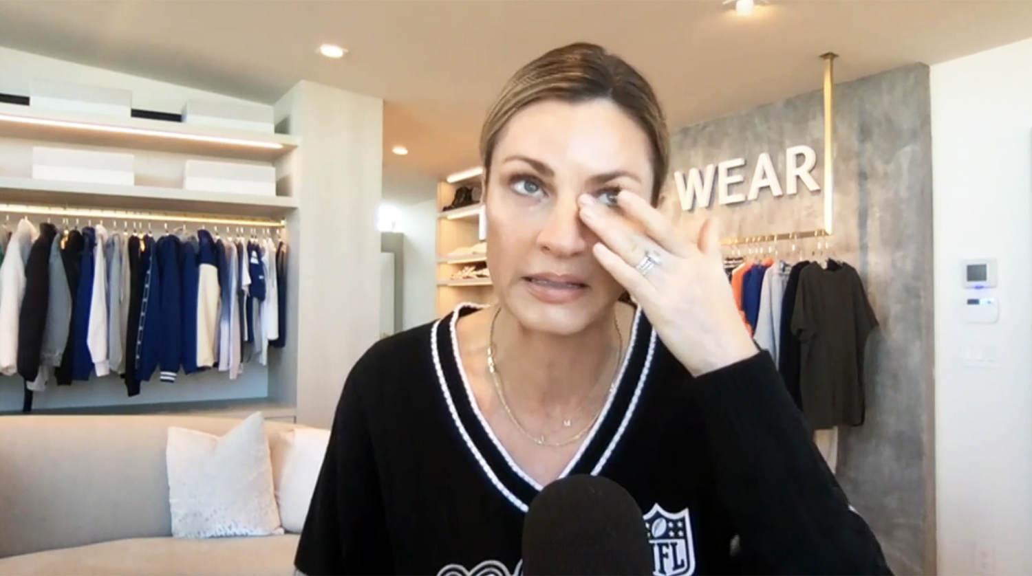 Erin Andrews gets emotional remembering when she called her parents about stalker recording her