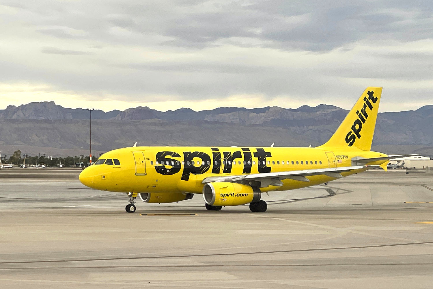 Spirit Airlines gets rid of change and cancellation fees, joining Frontier