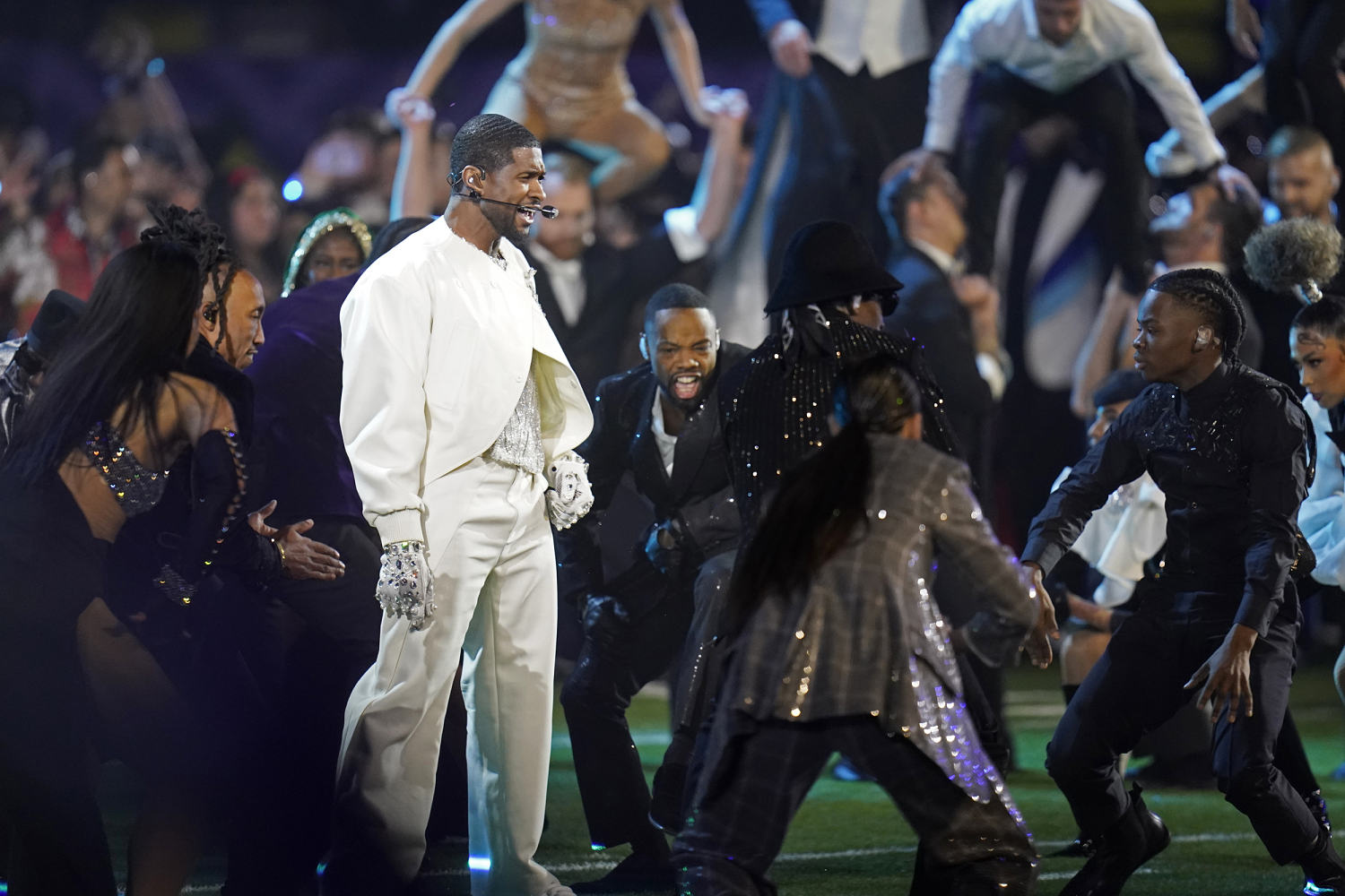 Usher joined by Alicia Keys, Lil Jon, Ludacris and more during Super Bowl LVIII halftime show