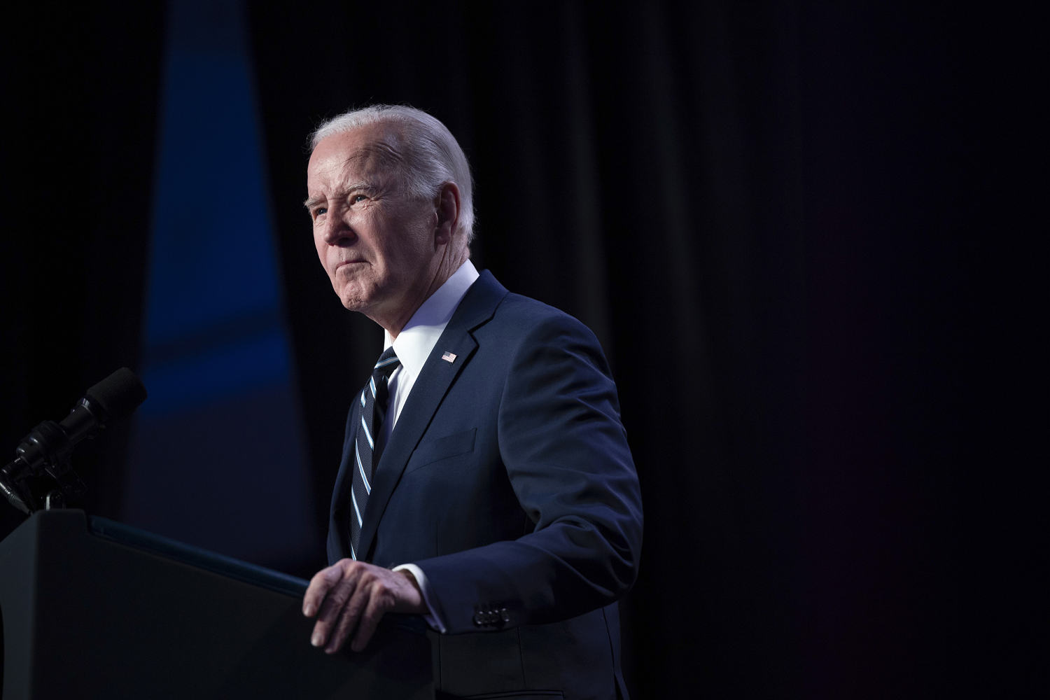 Biden announces more than 500 sanctions on Russia after Alexei Navalny's death