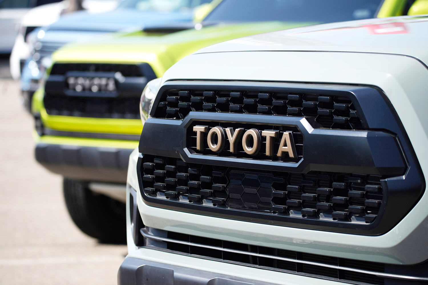 Toyota recalling 381,000 Tacoma pickups because parts can fall off rear axles