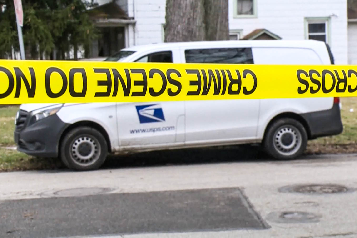 Mail carrier fatally shot in postal van in Ohio