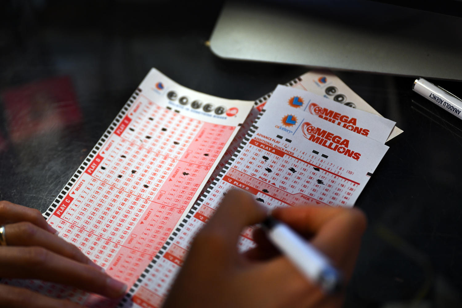 Powerball jackpot increases to $935 million after no one wins the top prize