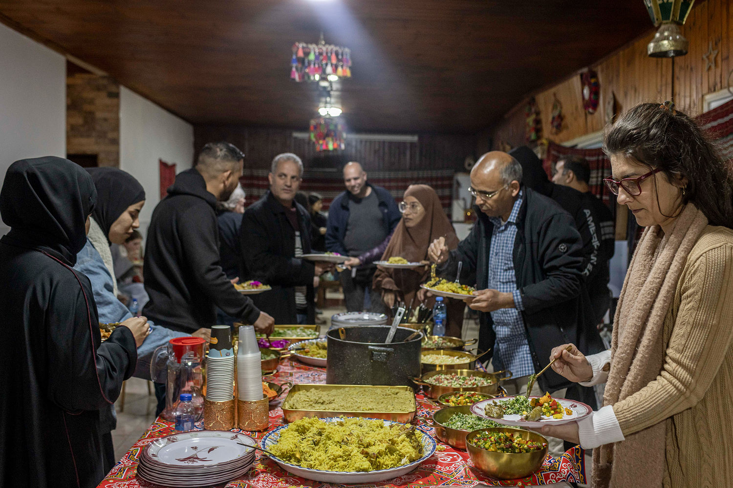 At a Ramadan meal, Palestinian Bedouin invite Jewish Israelis to the table