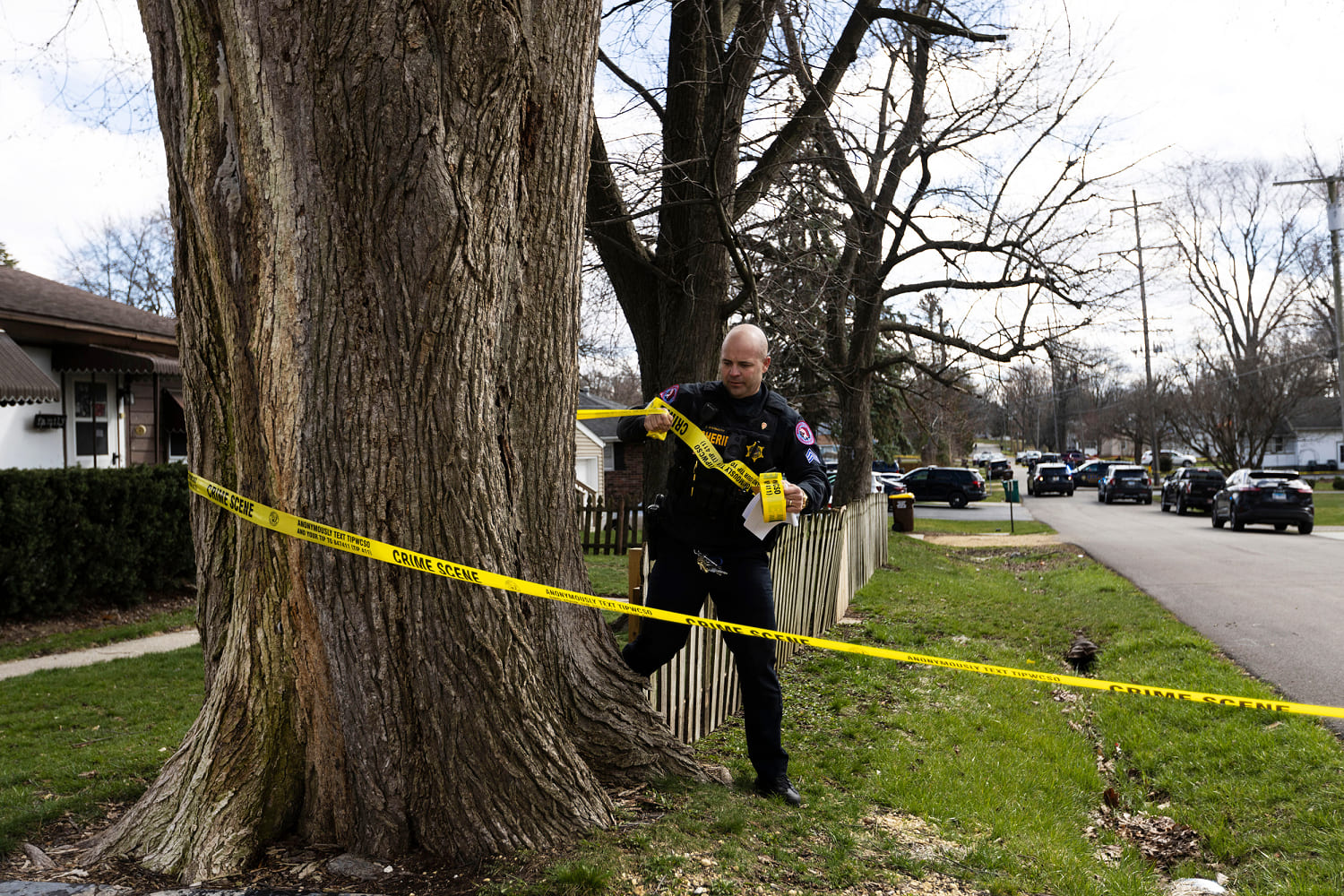 4 dead and 7 injured after Illinois stabbing spree; suspect, 22, in custody