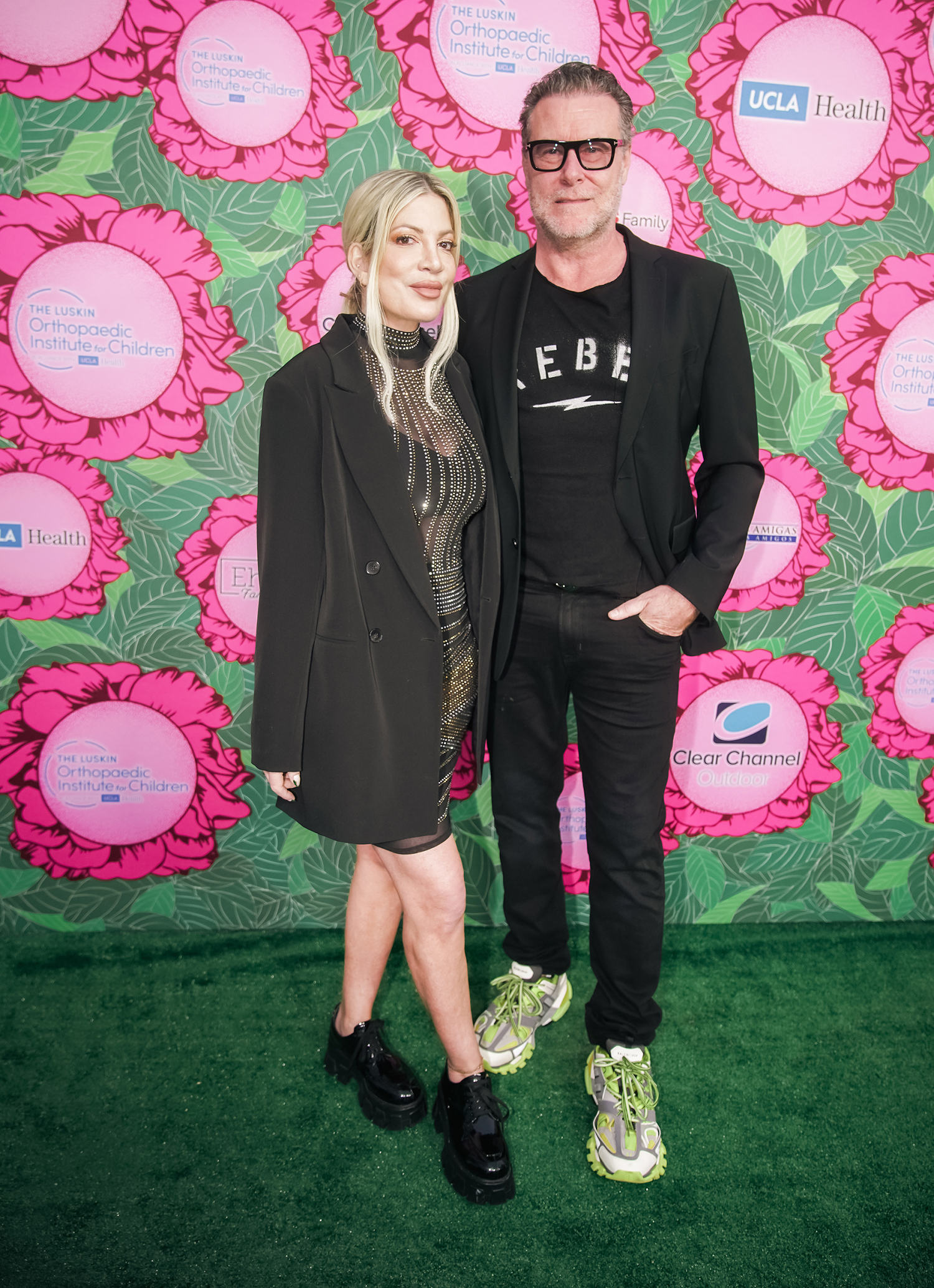 Tori Spelling files for divorce from Dean McDermott
