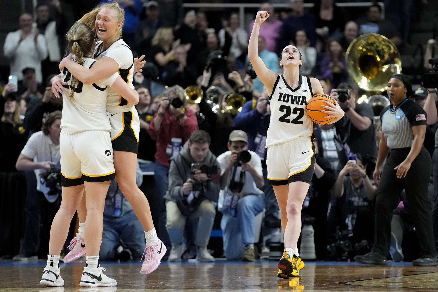 Caitlin Clark leads Iowa past defending champion LSU to advance to Final Four